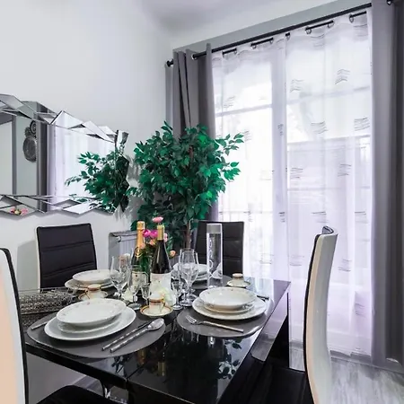 Beau 3 Pieces, 7 Pers, 2 Terrasses, Centre, Calme, Securite アパート ニース