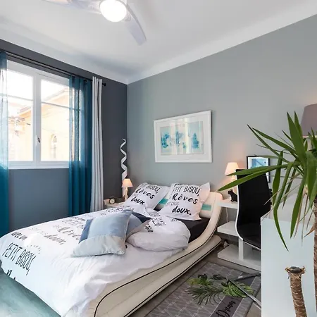 Beau 3 Pieces, 7 Pers, 2 Terrasses, Centre, Calme, Securite דירה